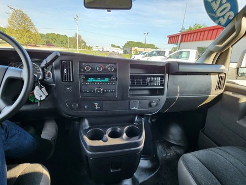Used 2023 Chevrolet Express 2500 w/ Driver Convenience Package image 27