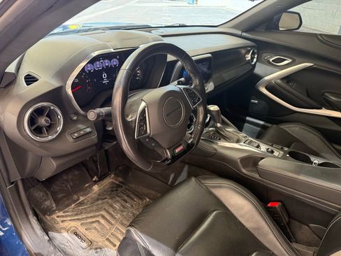 Used 2019 Chevrolet Camaro SS RWD image 12