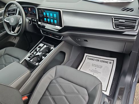 New 2026 Volkswagen Atlas Cross Sport SE AWD/4WD image 31