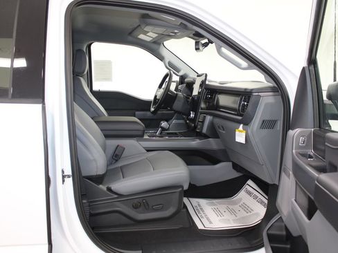 New 2025 Ford F150 Lightning Flash image 28