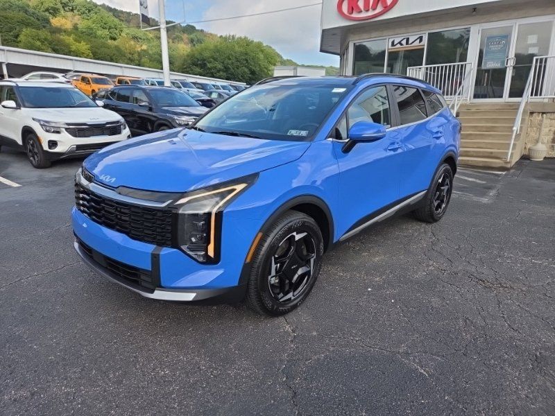 Certified 2026 Kia Sportage EX w/ EX Panorama Roof Package AWD/4WD image 3