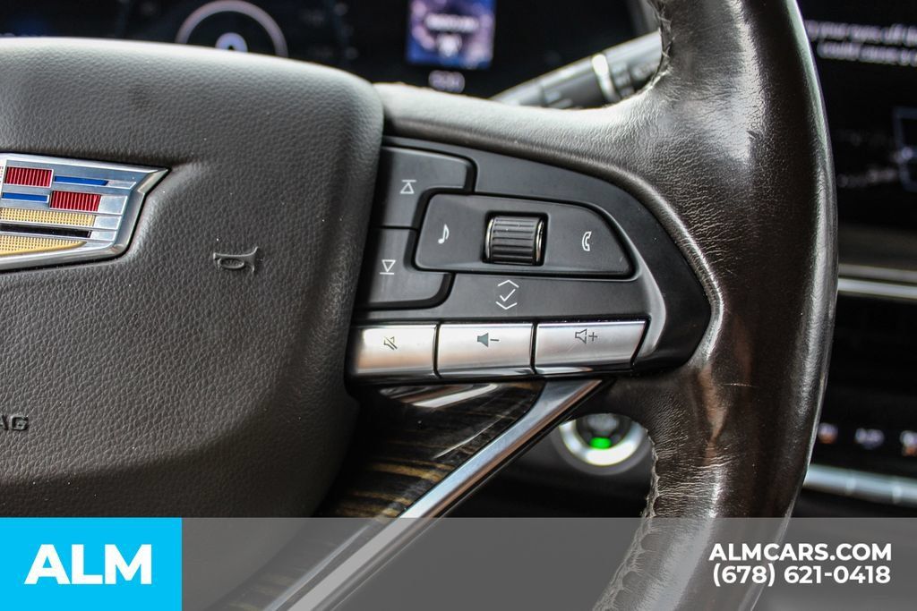 Used 2021 Cadillac Escalade Premium Luxury w/ Driver Assist Tech Package AWD/4WD image 29