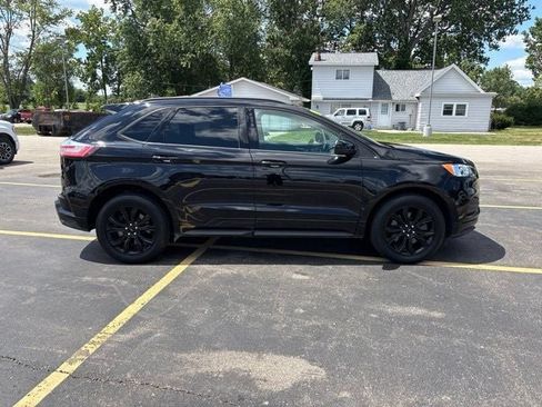 Used 2023 Ford Edge SE w/ Black Appearance Package AWD/4WD image 2