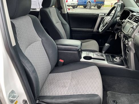 Used 2015 Toyota 4Runner SR5 w/ Four Season Floor Mat Package AWD/4WD image 16