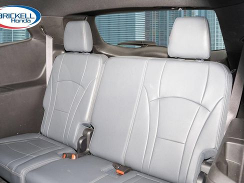 Used 2024 Buick Enclave Essence w/ Technology Package FWD image 20