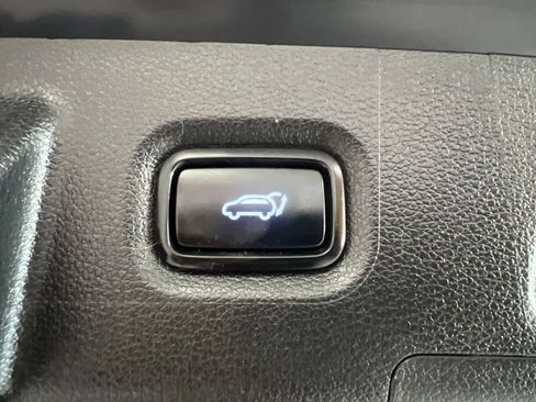 Used 2023 Hyundai Santa Fe SEL w/ Cargo Package AWD/4WD image 9