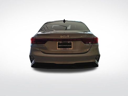 Used 2024 Kia Forte LXS w/ LXS Technology Package image 4