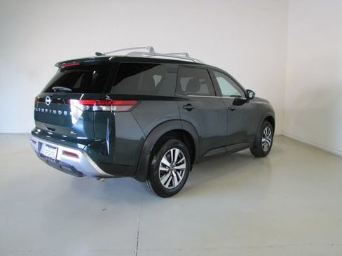 Used 2023 Nissan Pathfinder SL FWD image 25