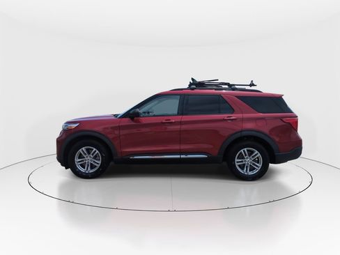 Used 2021 Ford Explorer XLT w/ Equipment Group 202A RWD image 5