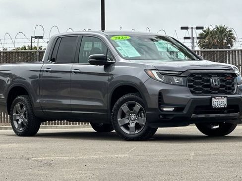 Used 2024 Honda Ridgeline TrailSport image 2