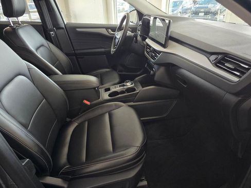 Used 2024 Ford Escape Platinum image 43