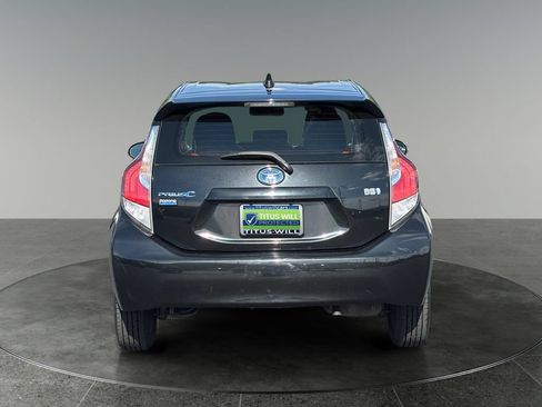 Used 2016 Toyota Prius C Persona Series FWD image 8