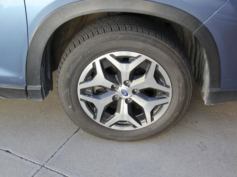 Used 2021 Subaru Forester Premium image 33