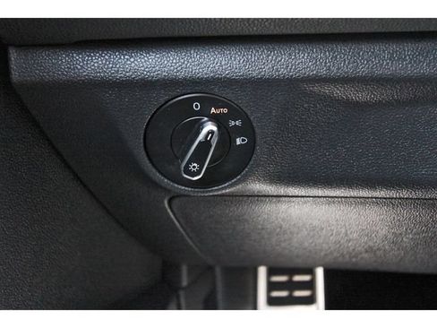 Used 2025 Volkswagen Jetta Sport FWD image 21