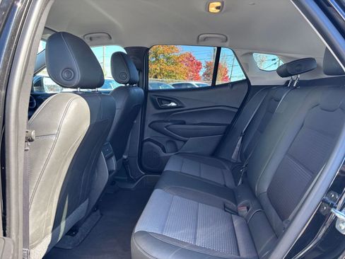 Used 2025 Chevrolet Trax LT image 23