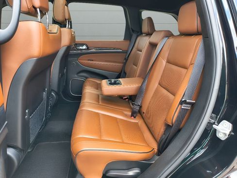 Used 2021 Jeep Grand Cherokee Overland w/ Trailer Tow Group IV image 28