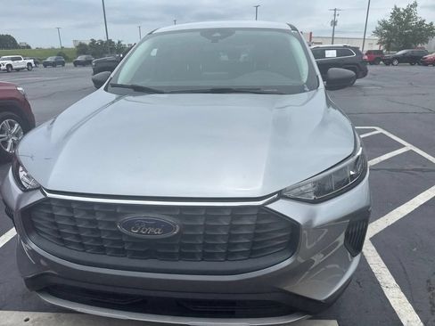 Used 2023 Ford Escape Active AWD/4WD image 2