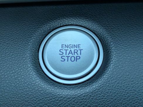 Used 2023 Hyundai Elantra SEL FWD image 30