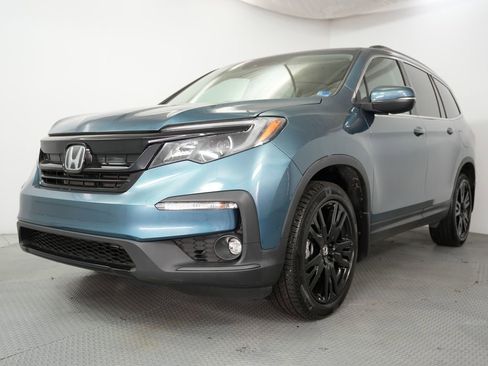 Used 2021 Honda Pilot Special Edition image 3