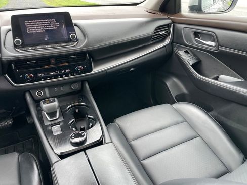 Certified 2023 Nissan Rogue SV w/ SV Premium B Package AWD/4WD image 9