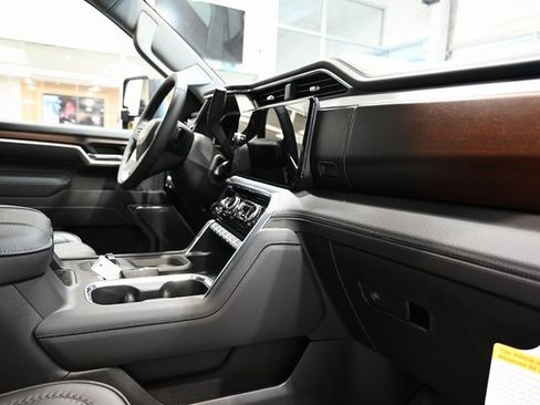 New 2026 GMC Sierra 2500 Denali w/ Denali Reserve Package image 16