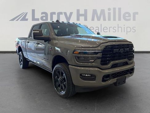 New 2026 RAM 2500 Laramie AWD/4WD image 7