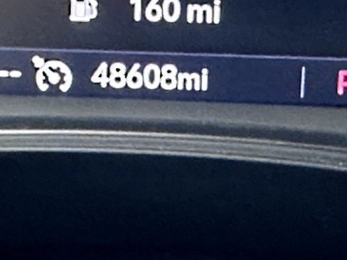 Used 2023 Chevrolet Traverse LT image 24