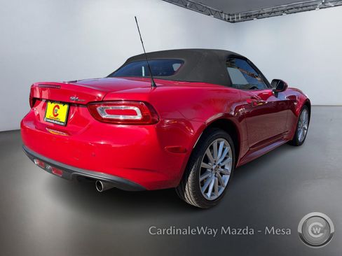 Used 2018 FIAT 124 Spider Lusso w/ Convenience Group image 4