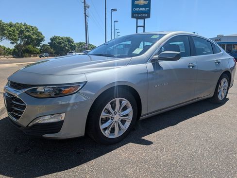 Used 2024 Chevrolet Malibu LT FWD image 1