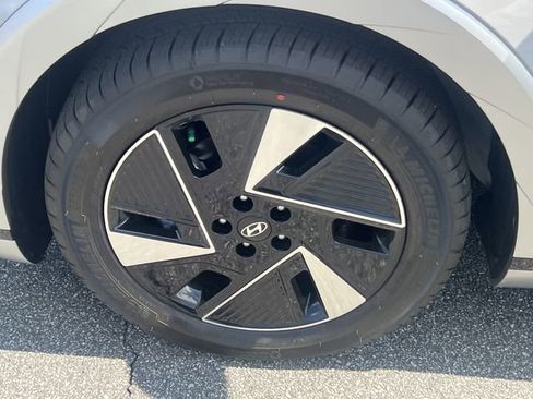 New 2026 Hyundai Ioniq 5 Limited image 12