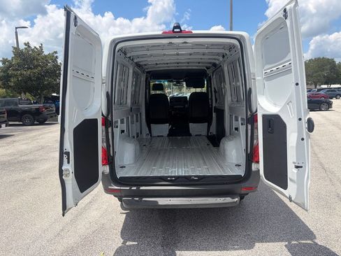 Used 2019 Mercedes-Benz Sprinter 144 Cargo image 7