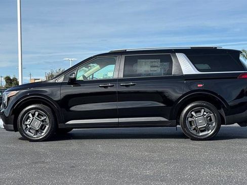 New 2026 Kia Carnival EX FWD image 7