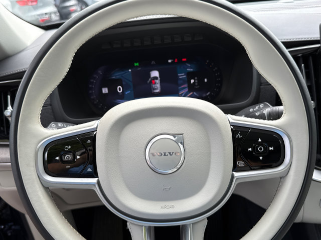 Certified 2026 Volvo XC90 B6 Ultra AWD/4WD image 11