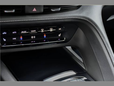Used 2022 Buick Envision Preferred FWD image 34