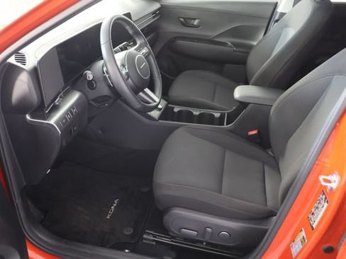 Certified 2024 Hyundai Kona SEL w/ Convenience Package AWD/4WD image 19