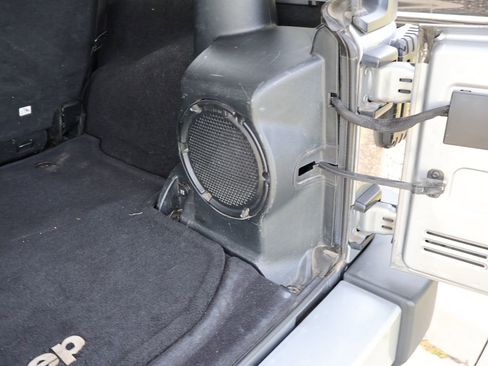 Used 2013 Jeep Wrangler Unlimited Sahara w/ Connectivity Group image 17