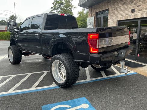 Used 2021 Ford F250 Platinum AWD/4WD image 3