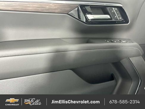 New 2026 Chevrolet Suburban LT w/ Comfort Package image 43
