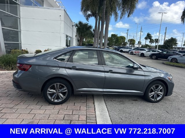 Certified 2024 Volkswagen Jetta SE w/ Panoramic Sunroof Package FWD image 6