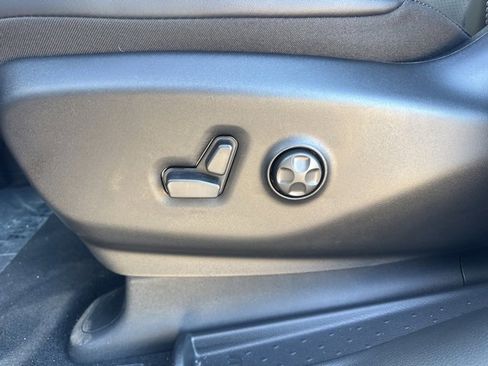 New 2026 Chrysler Voyager LX image 10