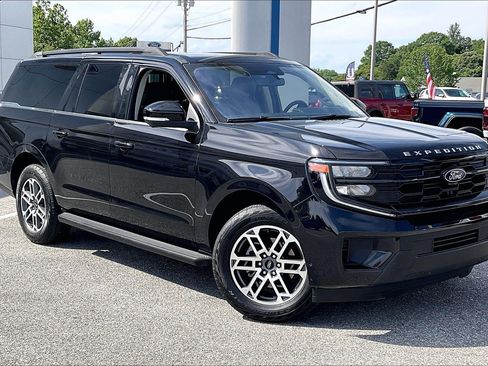 Certified 2025 Ford Expedition Max Active AWD/4WD image 1