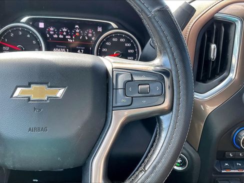 Used 2020 Chevrolet Silverado 1500 High Country w/ Technology Package AWD/4WD image 25