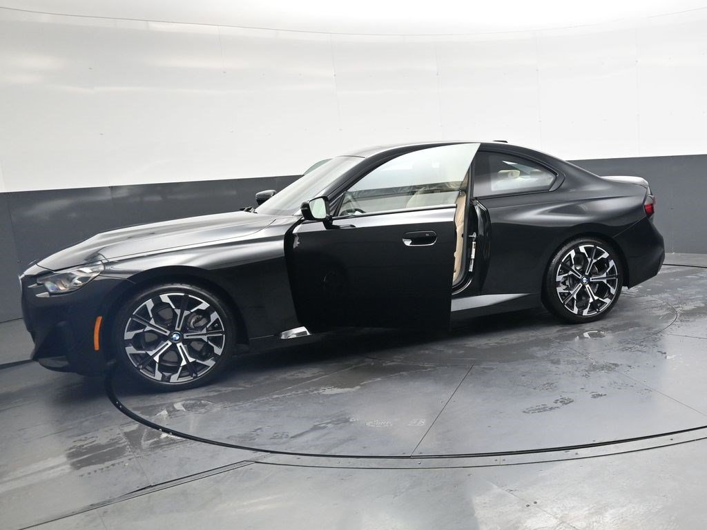 Used 2025 BMW 230i Coupe w/ Premium Package RWD image 34
