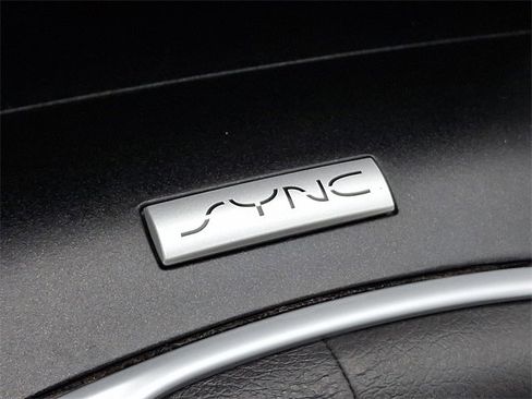 Used 2015 Ford Fusion SE w/ Equipment Group 201A image 24