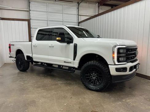 Used 2024 Ford F250 Lariat w/ Lariat Ultimate Package image 2