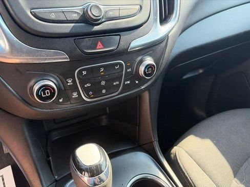 Used 2020 Chevrolet Equinox LT w/ Driver Convenience Package FWD image 24