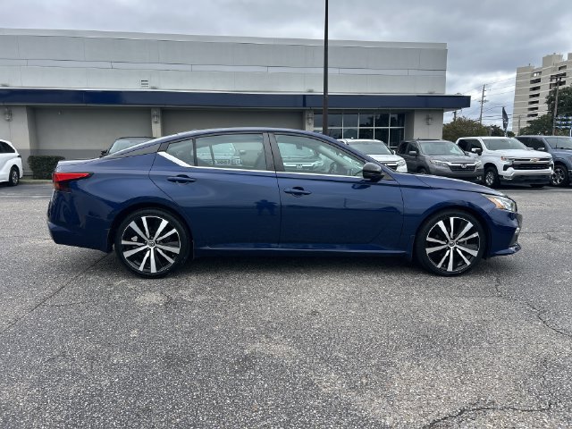 Used 2020 Nissan Altima 2.5 SR w/ Premium Package FWD image 7