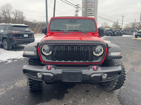 Used 2024 Jeep Wrangler Willys image 29