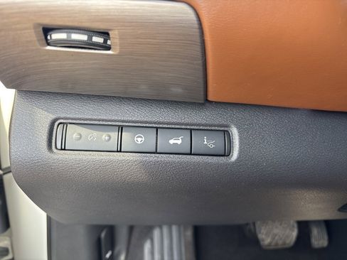 Used 2023 Nissan Pathfinder Platinum w/ Cargo Package image 25