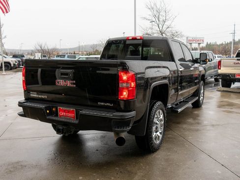 Used 2016 GMC Sierra 2500 Denali w/ Duramax Plus Package image 7